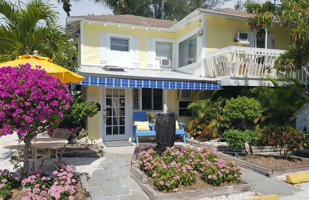 Cedar Cove Resort & Cottages-1